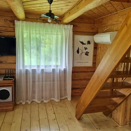 Vana-paradiisi Semesterbostad Uulu