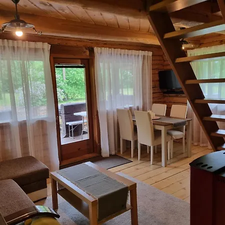 Vana-paradiisi Nyaraló